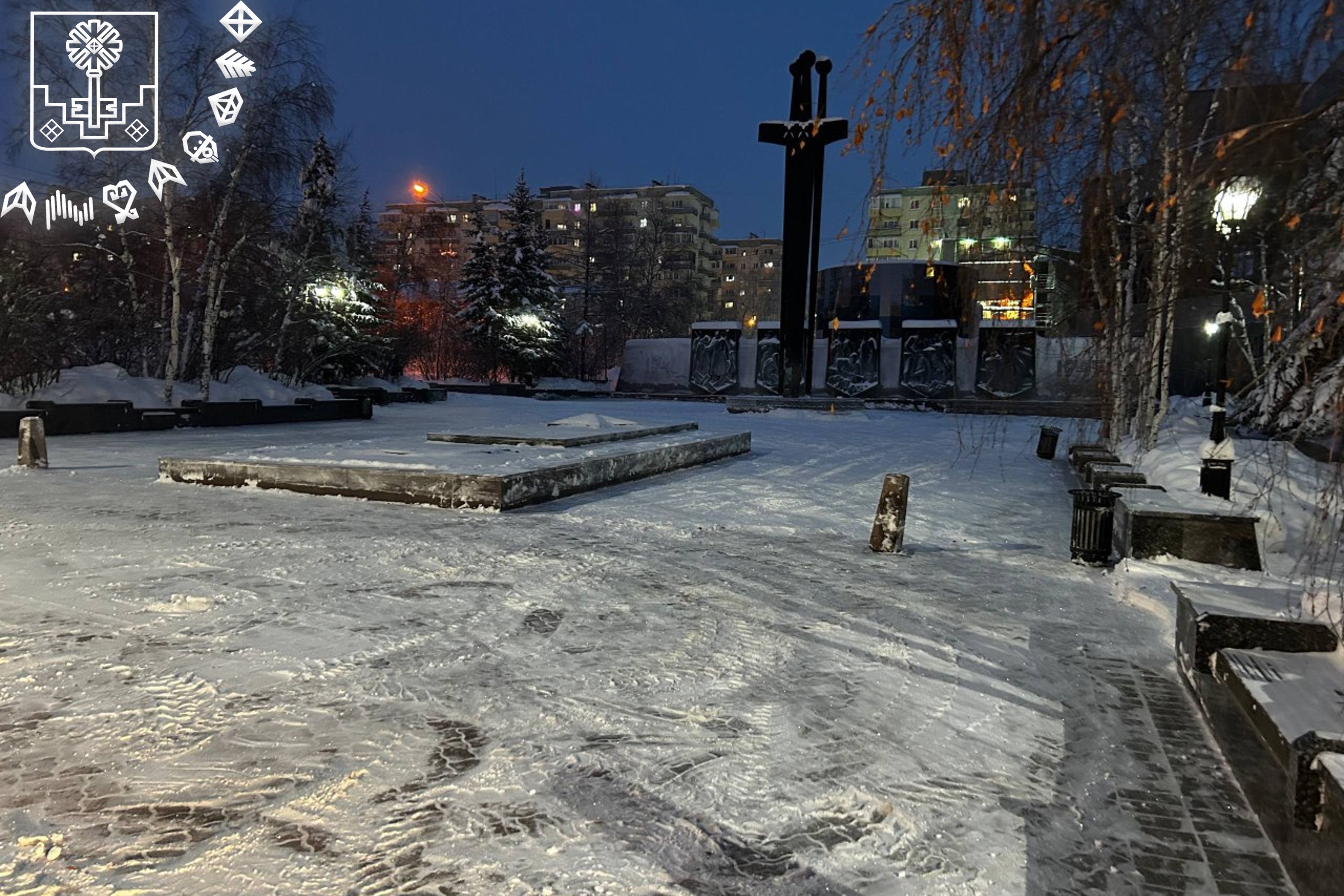 В Мирном приступили к вскрытию снега на площадях