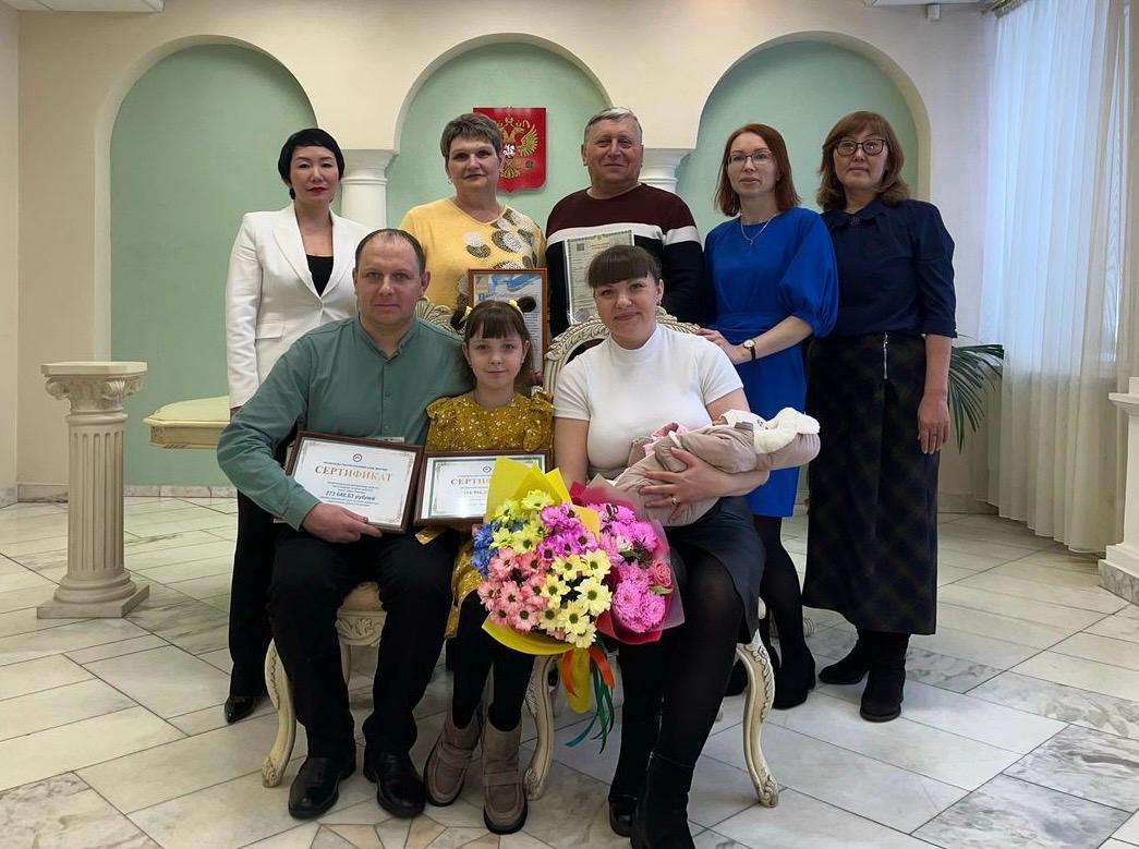 Тысячный ребёнок 2025 года родился в Мирном