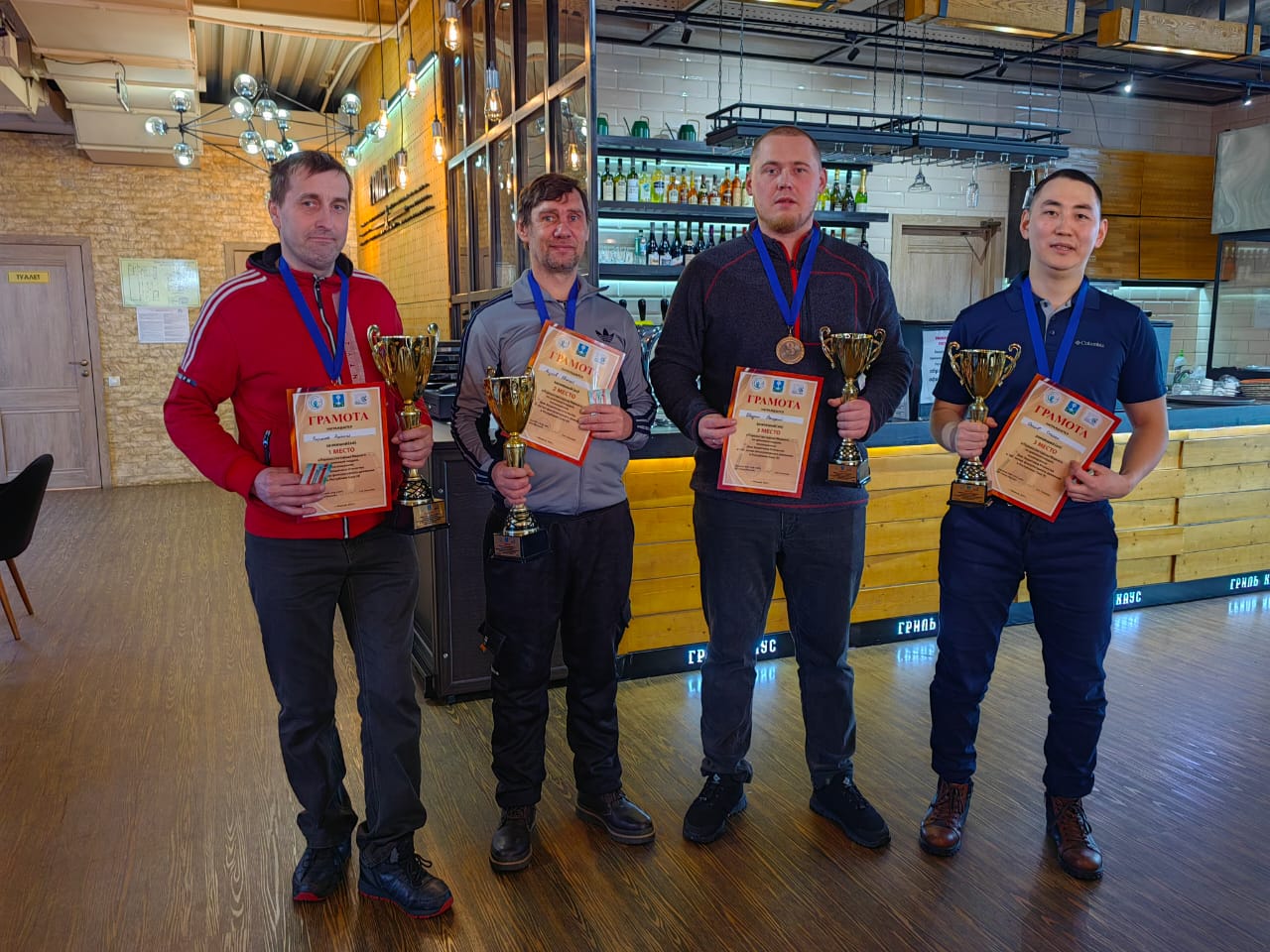 В Мирном прошло первенство по длинным нардам