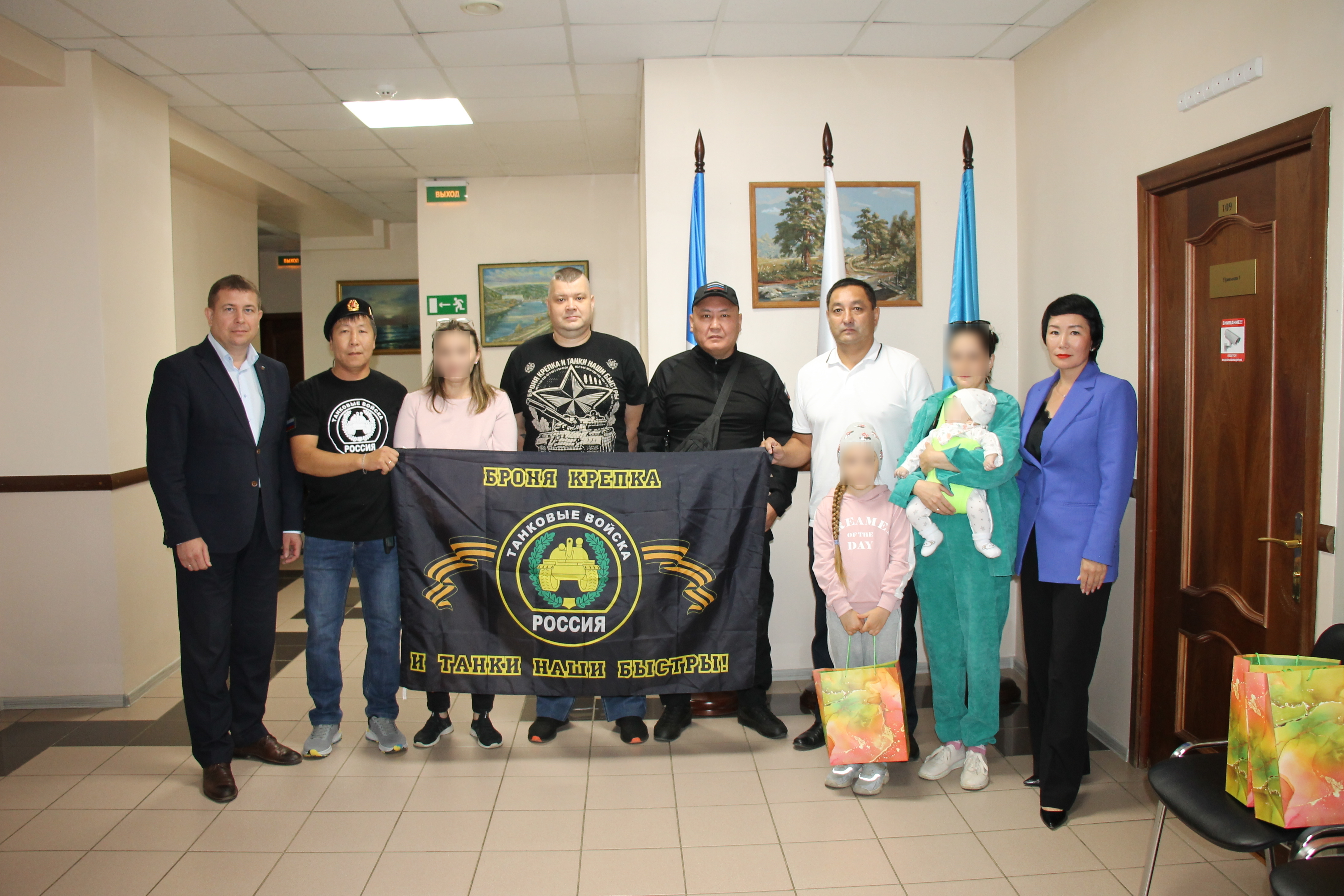 Мирнинские танкисты помогли женам и семьям мобилизованных!