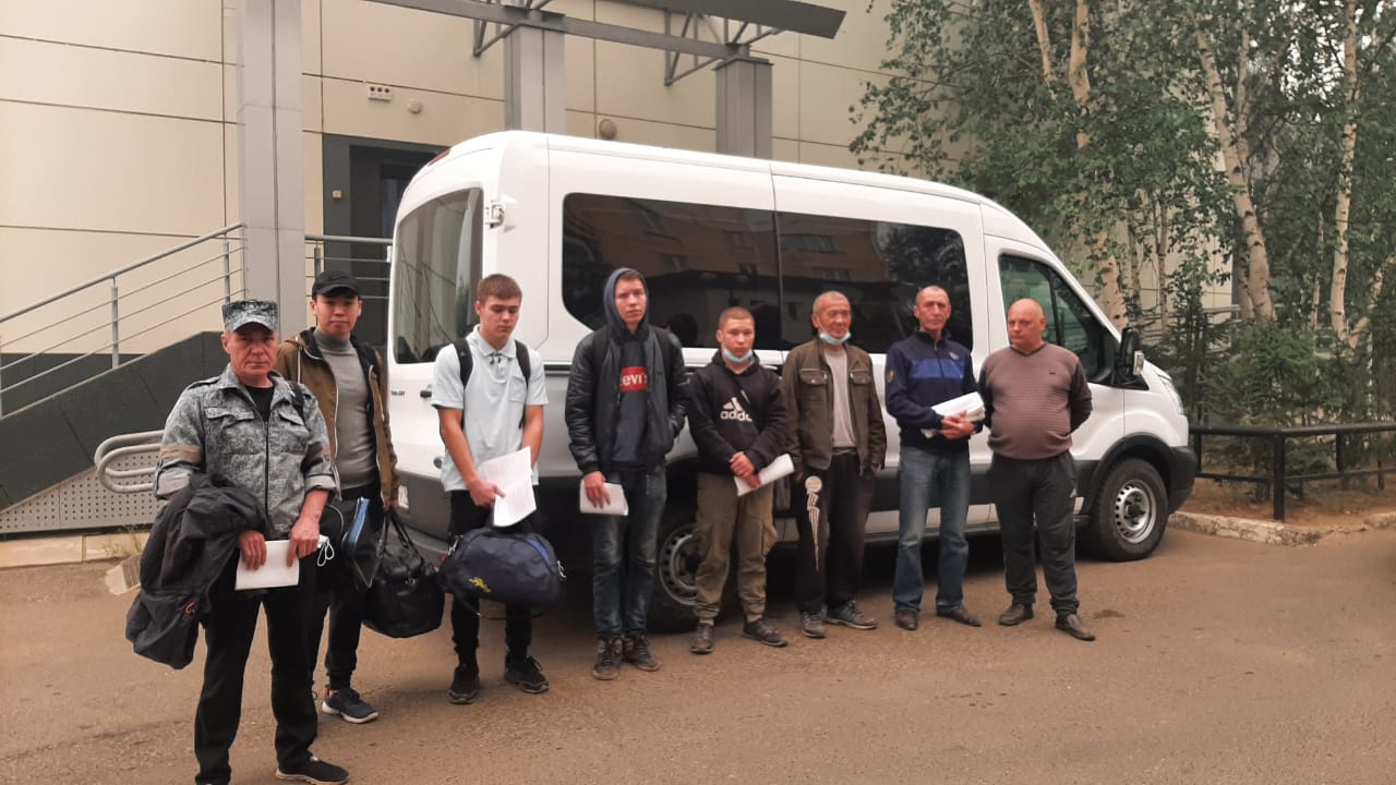 Добровольцы заехали в тайгу