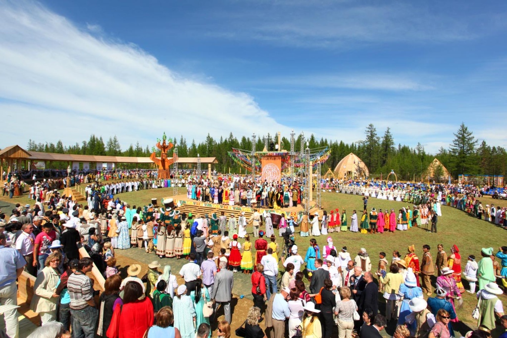 Приглашаем мирнинцев и гостей нашего города на "ЫСЫАХ Алмазного края"!