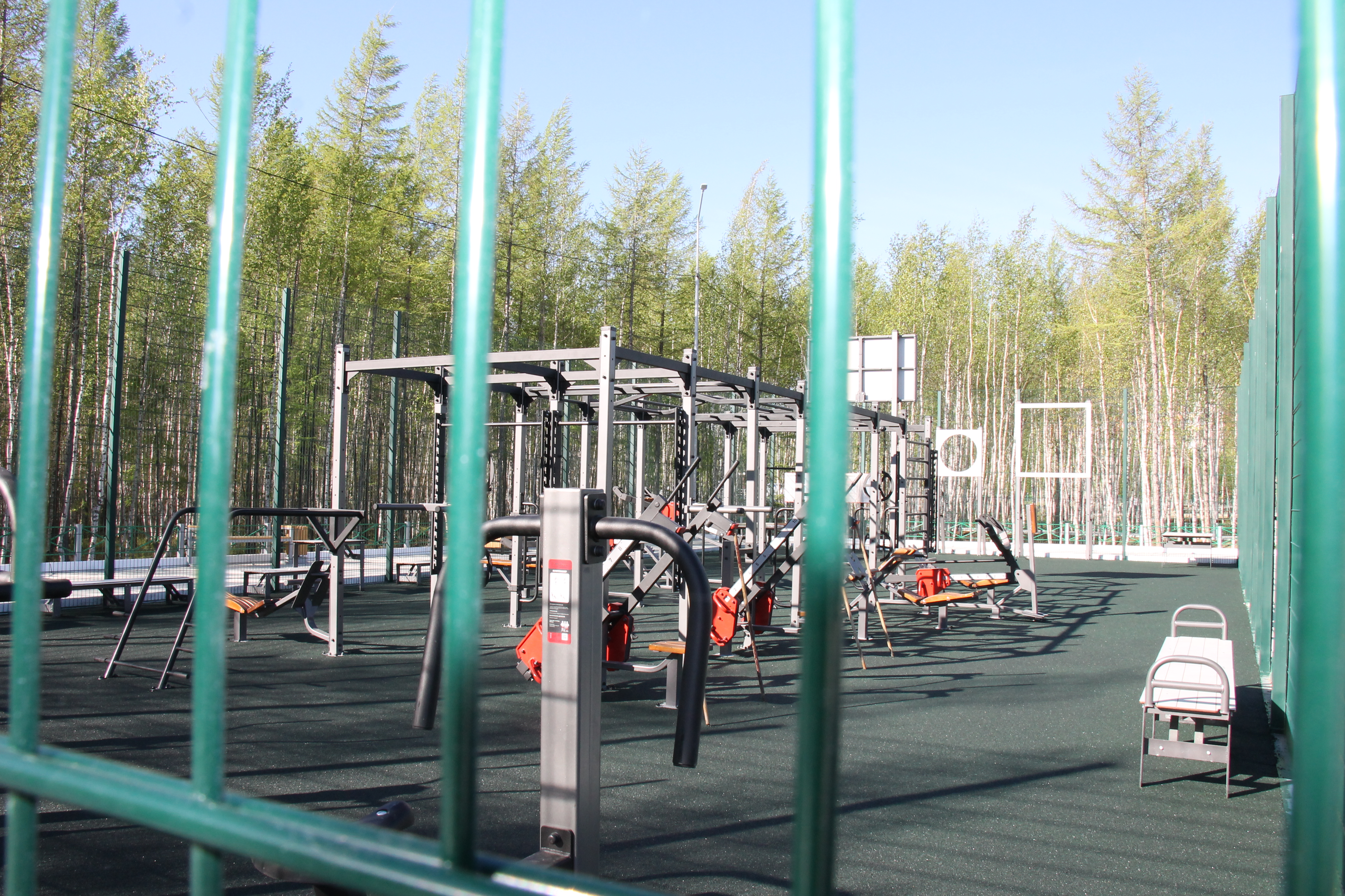 12 июня в Мирном торжественно откроют  новые спортивные площадки в городском парке
