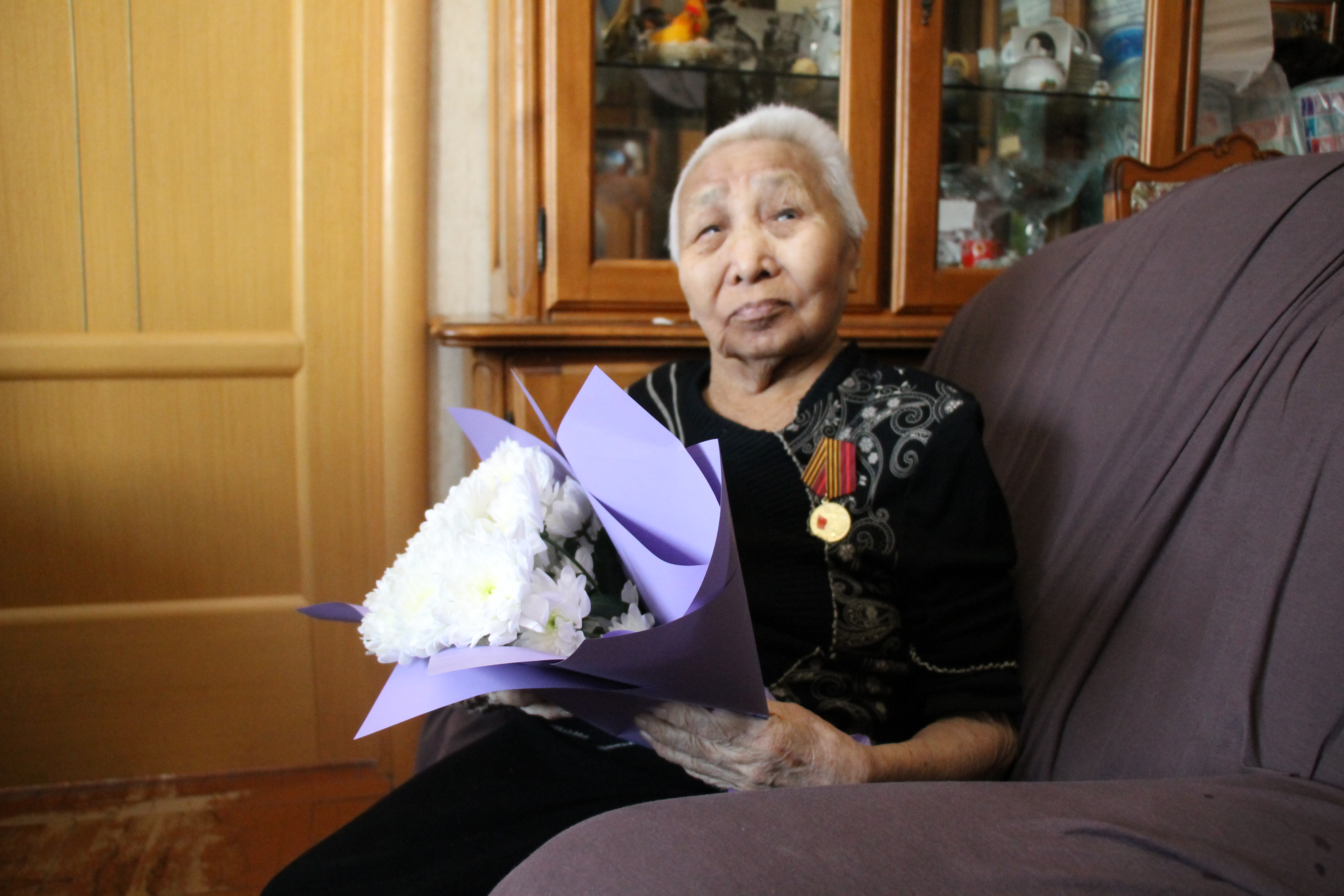 90 лет отмечает сегодня Елизавета Афанасьевна Петрова