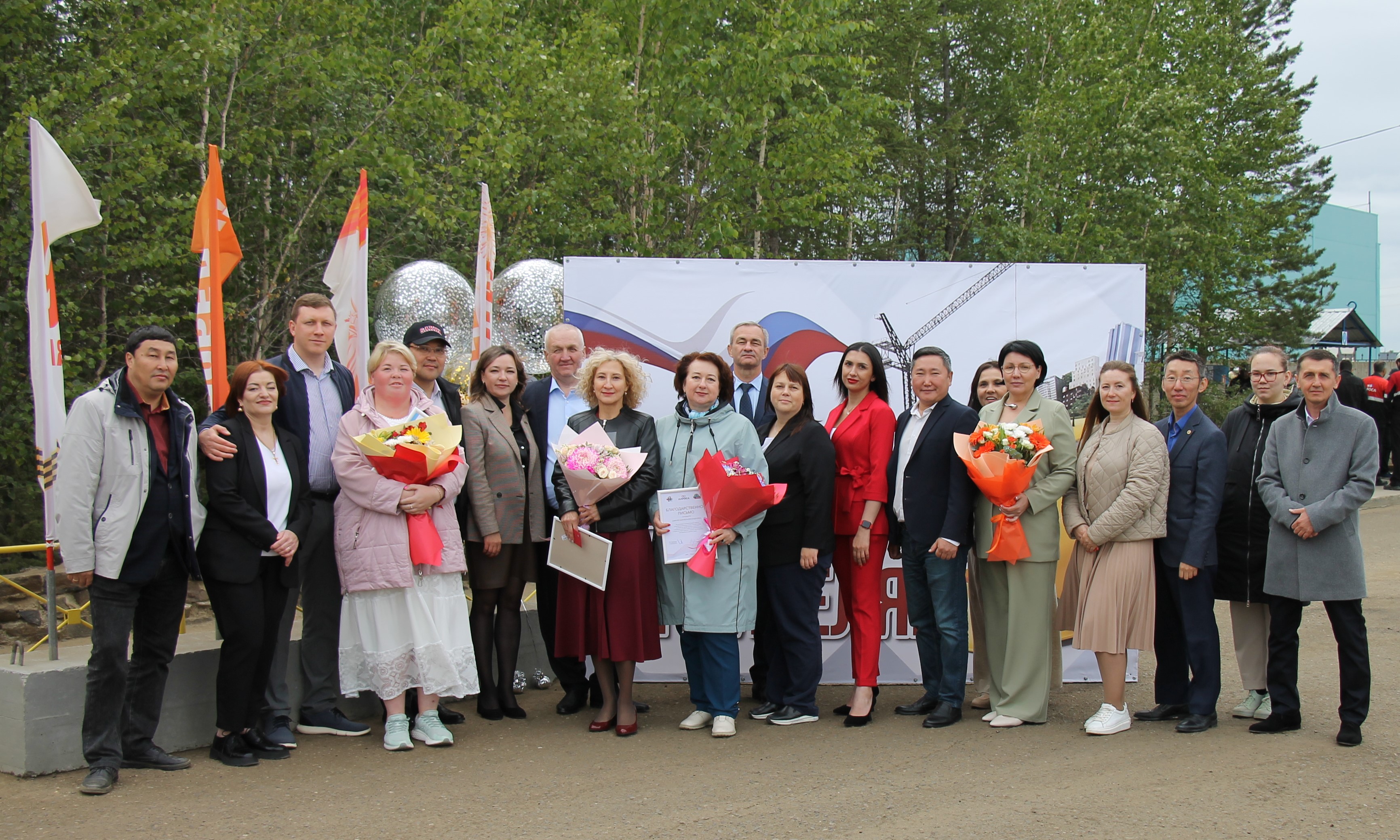 Поздравляем строителей с профессиональным праздником!