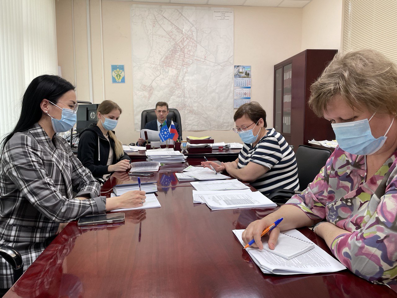 Администрация города Мирного выделила субсидии предпринимателям