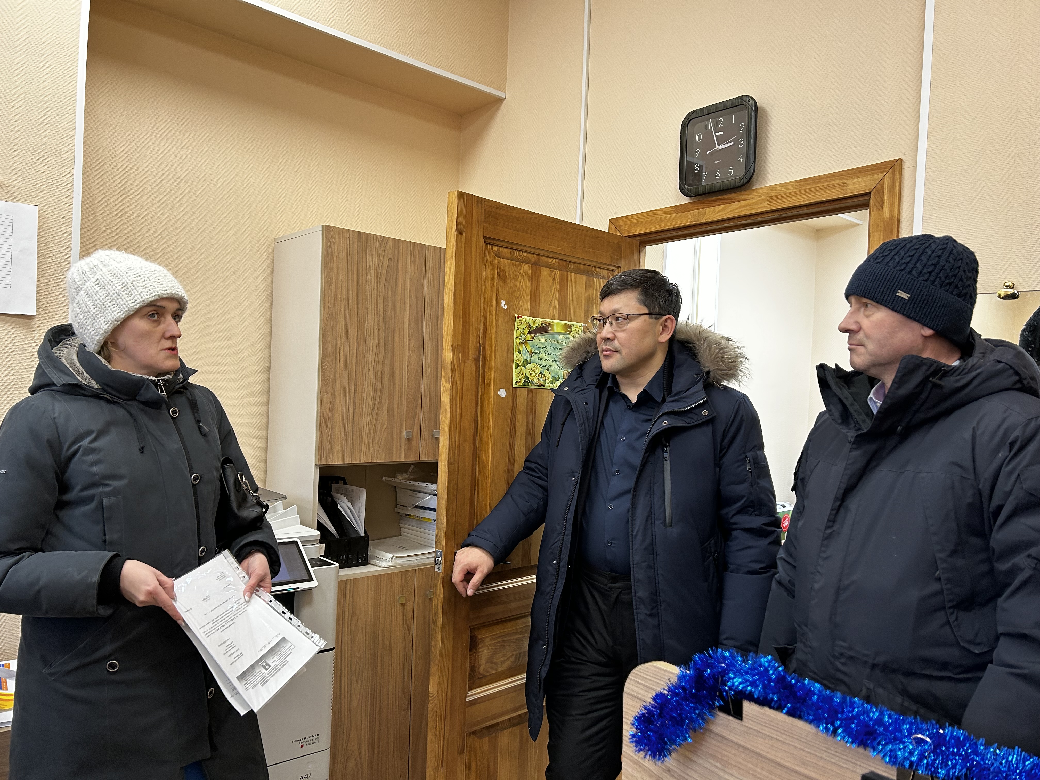 Первый заместитель главы города Алексей Цырендоржиев провёл выездное совещание по обращениям мирнинцев