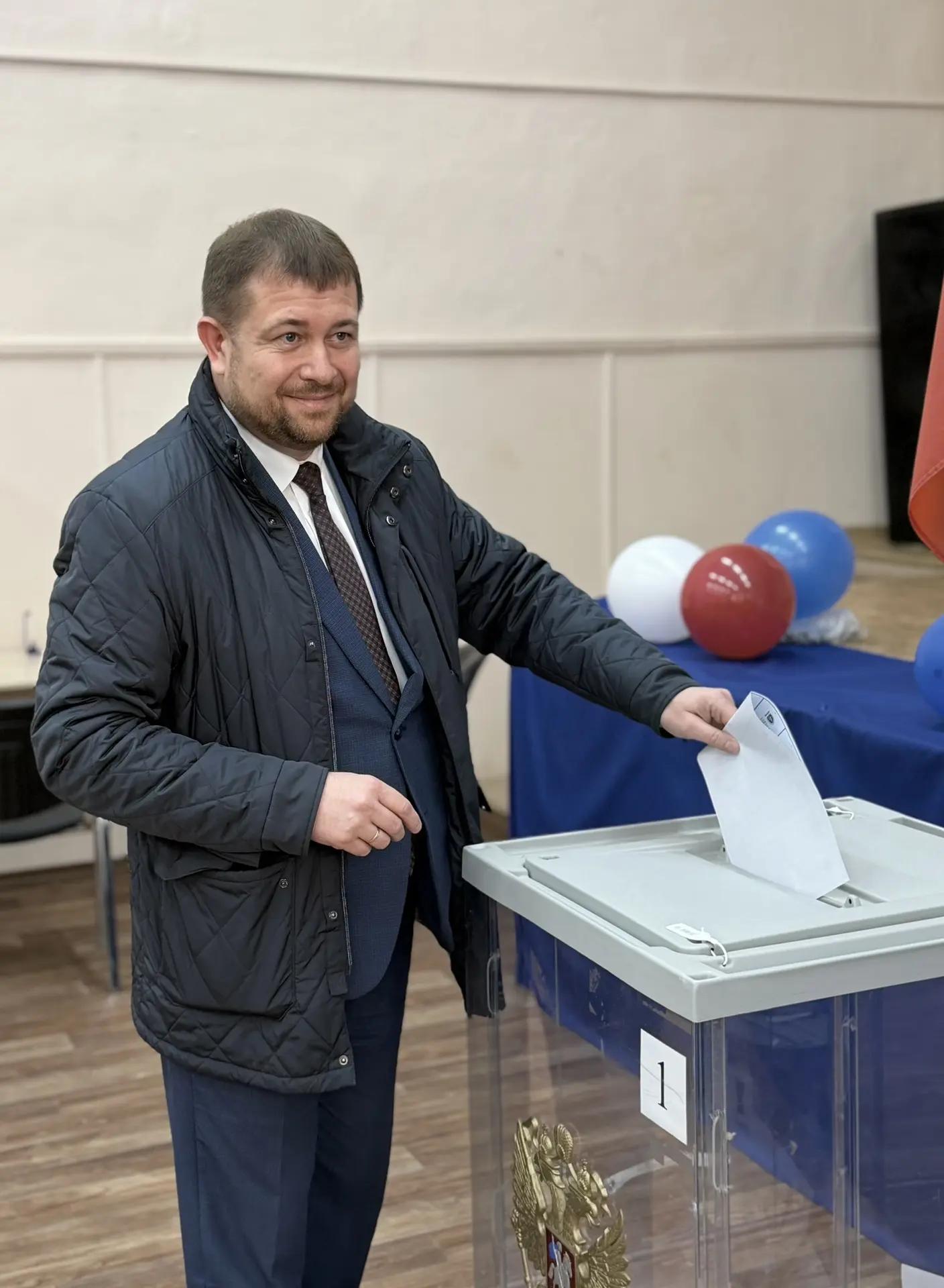 В Мирном стартовали выборы
