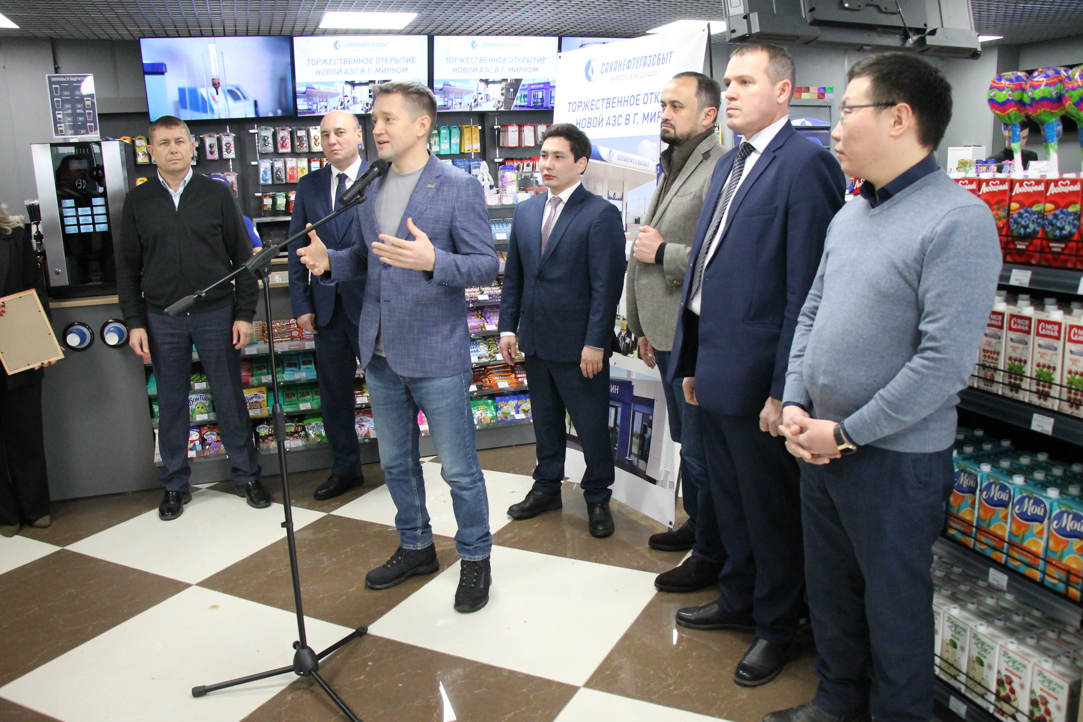 В Мирном открылась новая АЗС АО "Саханефтегазсбыт"