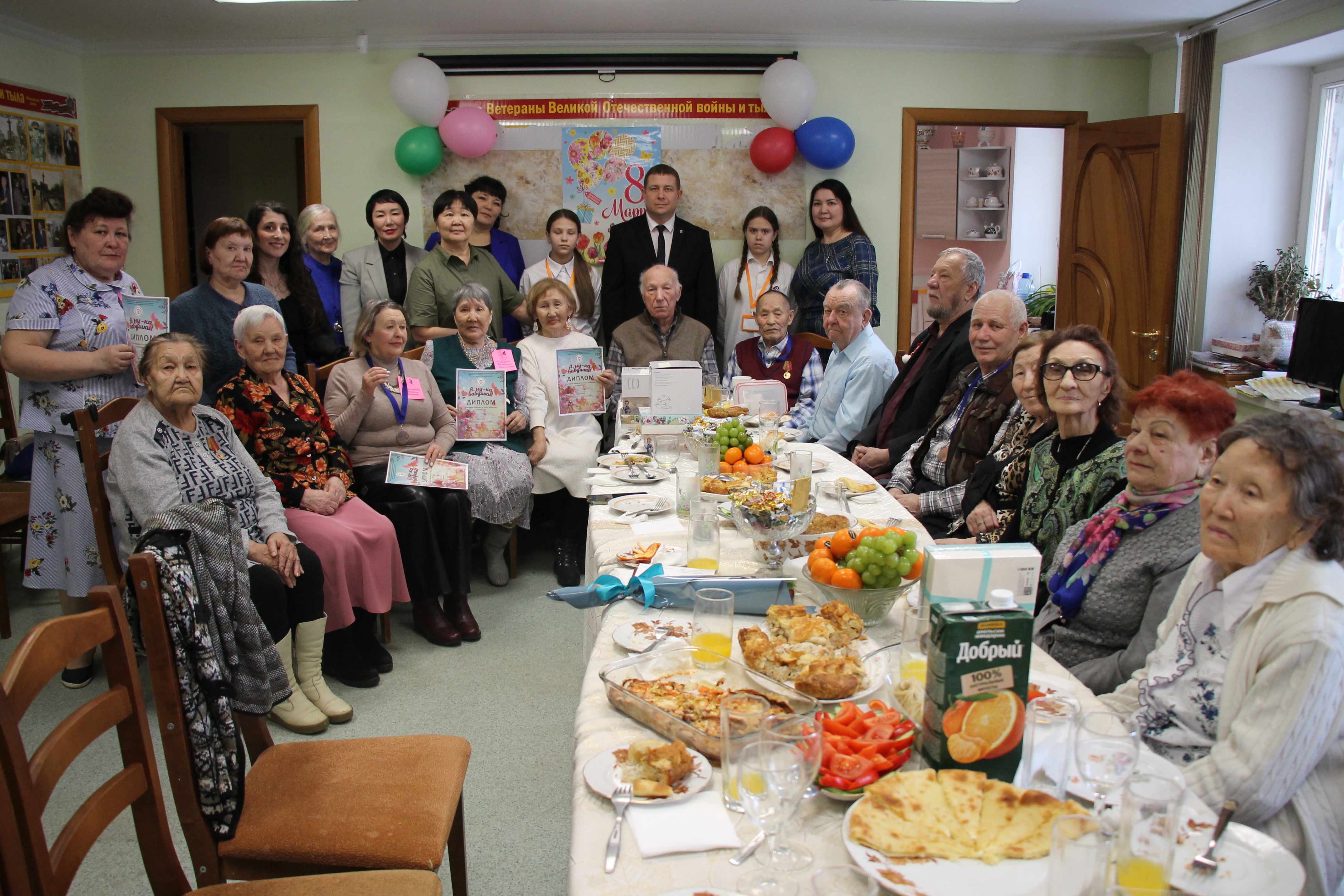 Медали и теплые слова для мирнинских ветеранов