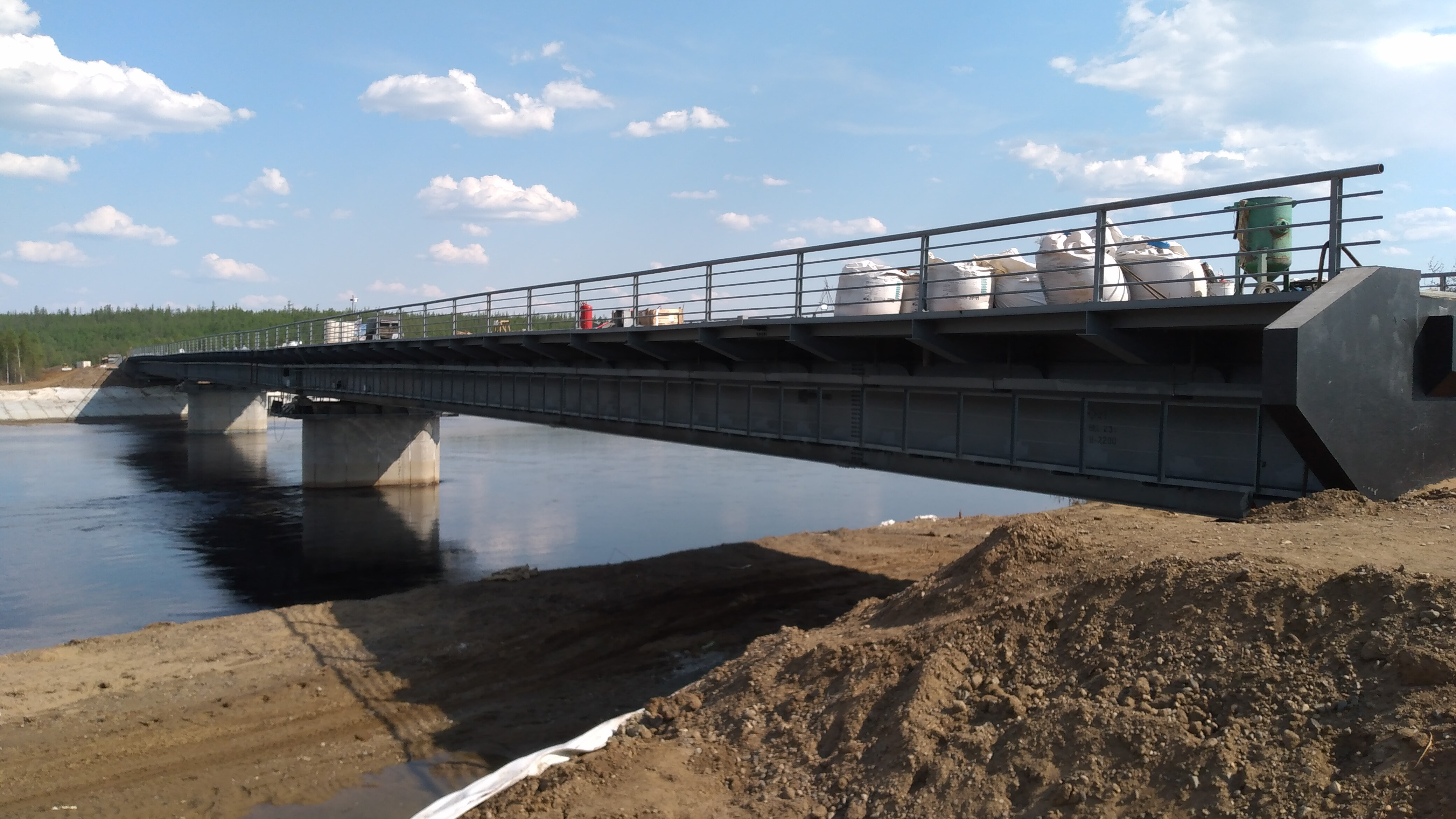 Техническая готовность мостов через реки Малая Ботуобуйа и Тюкян на трассе «Вилюй» в Якутии составляет 70% и 40%