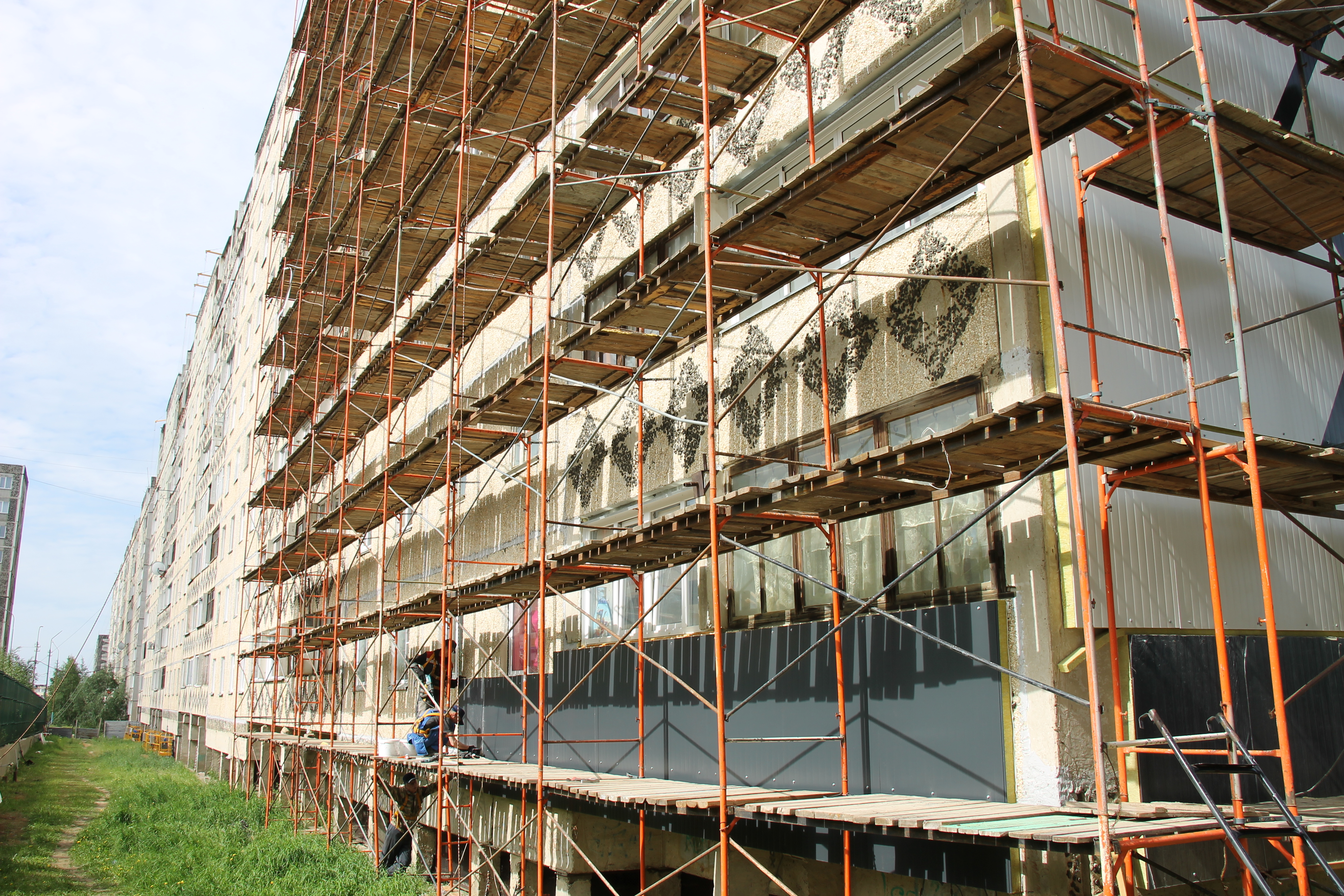 Задолженность по взносам на капремонт в Мирном превысила 80 миллионов рублей